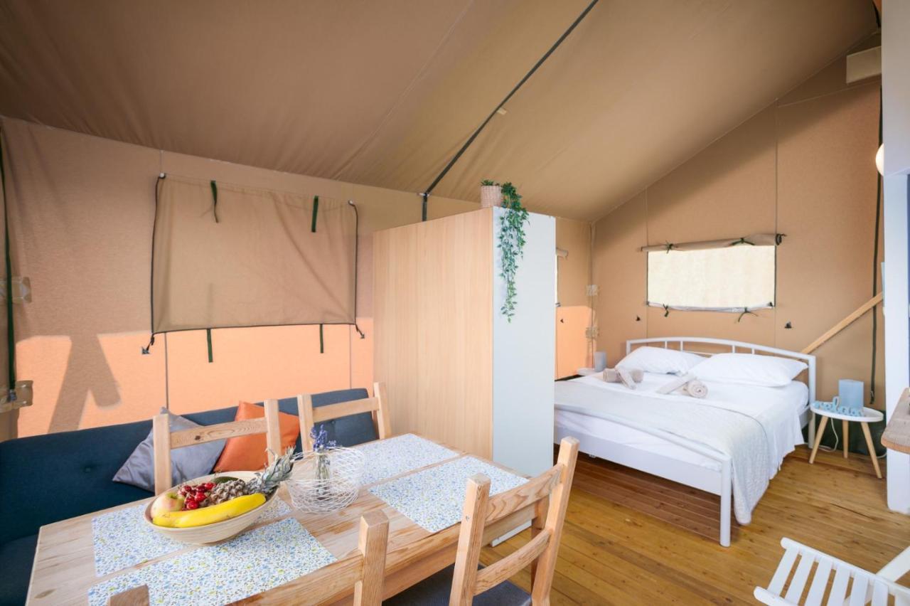 Prima Insula Glamping Ξενοδοχείο Brusici Εξωτερικό φωτογραφία