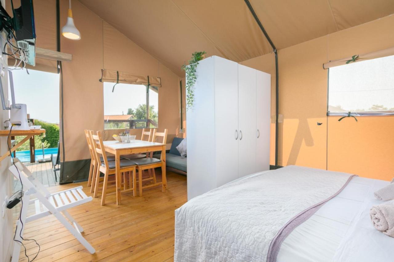 Prima Insula Glamping Ξενοδοχείο Brusici Εξωτερικό φωτογραφία
