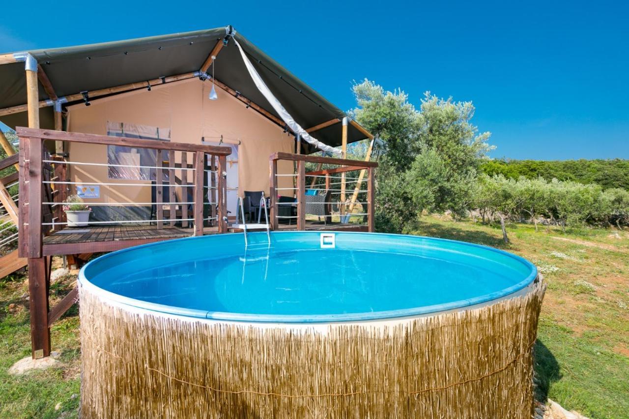Prima Insula Glamping Ξενοδοχείο Brusici Εξωτερικό φωτογραφία