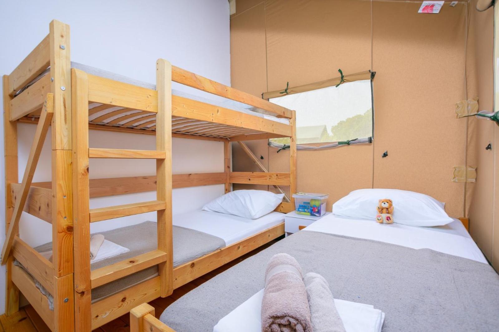 Prima Insula Glamping Ξενοδοχείο Brusici Εξωτερικό φωτογραφία
