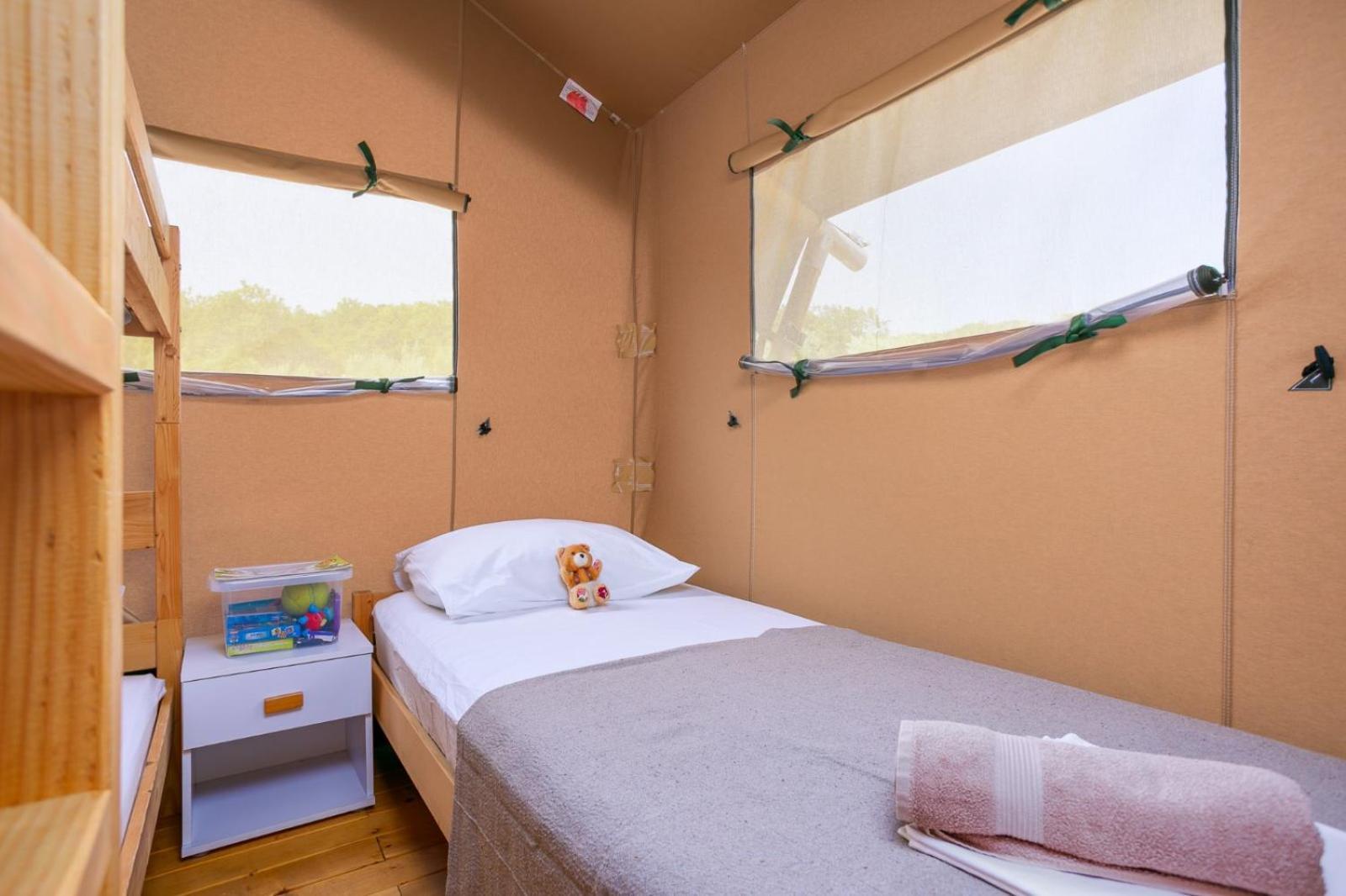 Prima Insula Glamping Ξενοδοχείο Brusici Εξωτερικό φωτογραφία