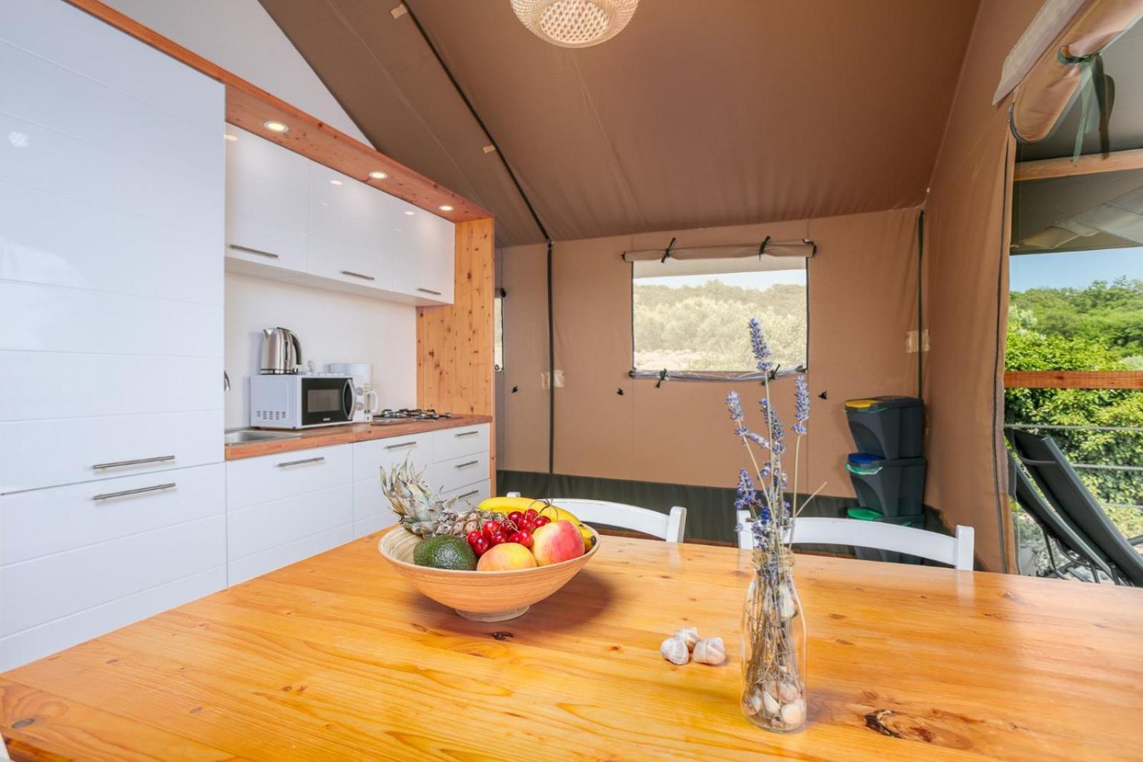 Prima Insula Glamping Ξενοδοχείο Brusici Εξωτερικό φωτογραφία