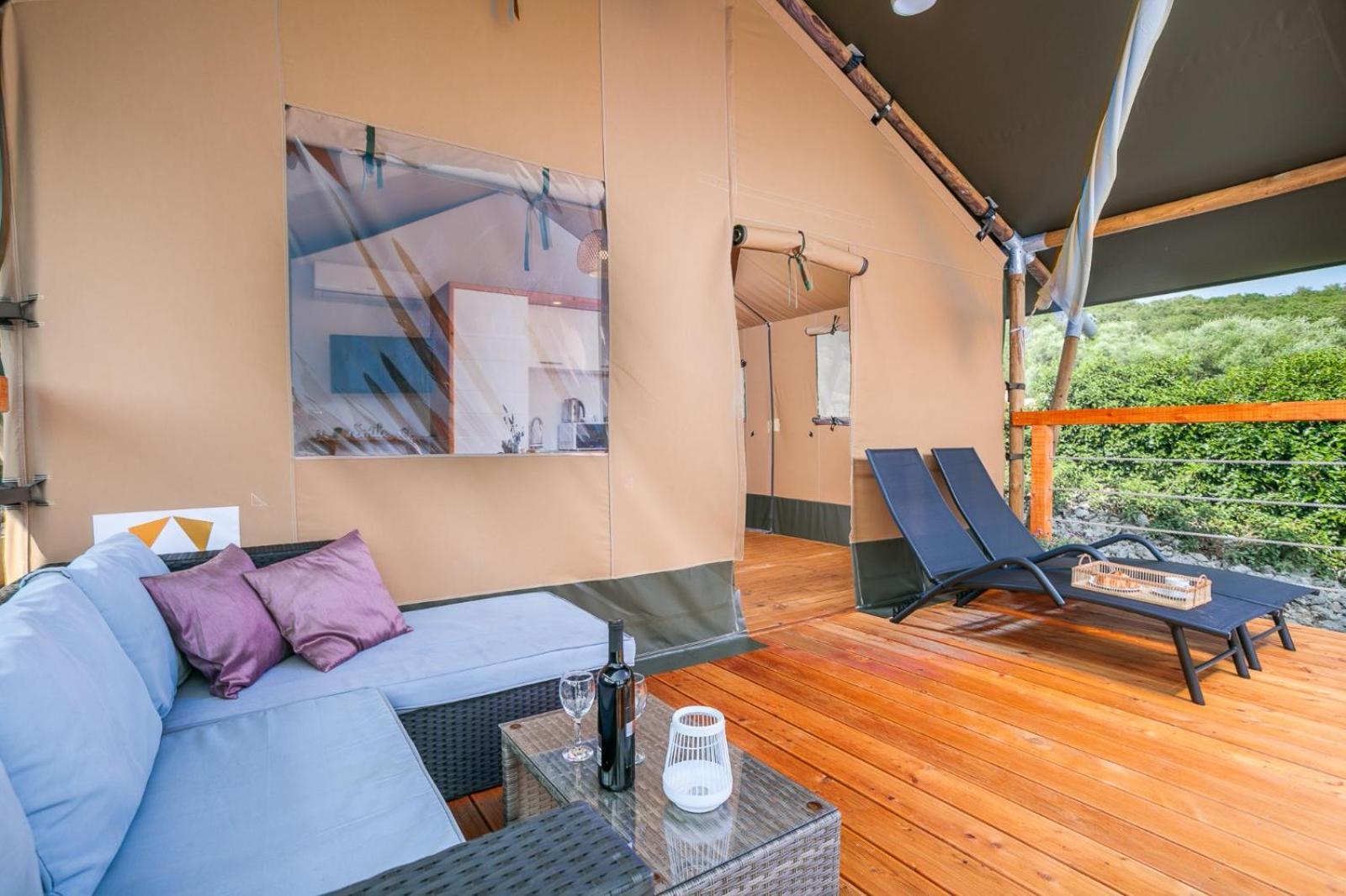 Prima Insula Glamping Ξενοδοχείο Brusici Εξωτερικό φωτογραφία